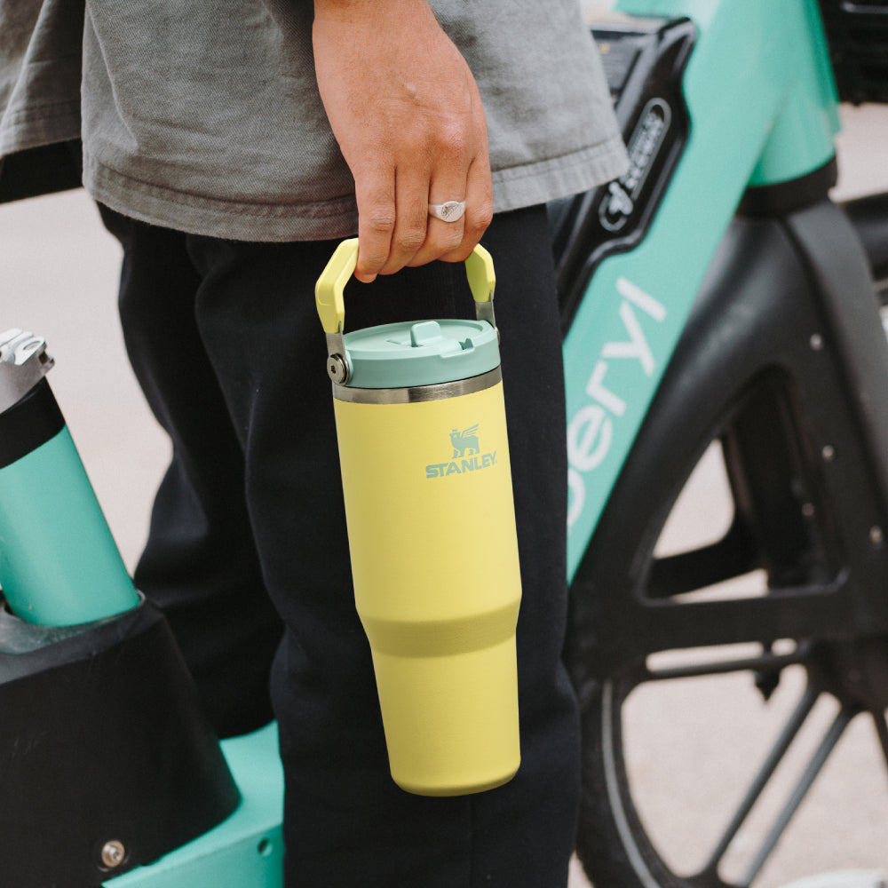 IceFlow 手提吸管杯2.0 | 0.88L | 萊姆黃