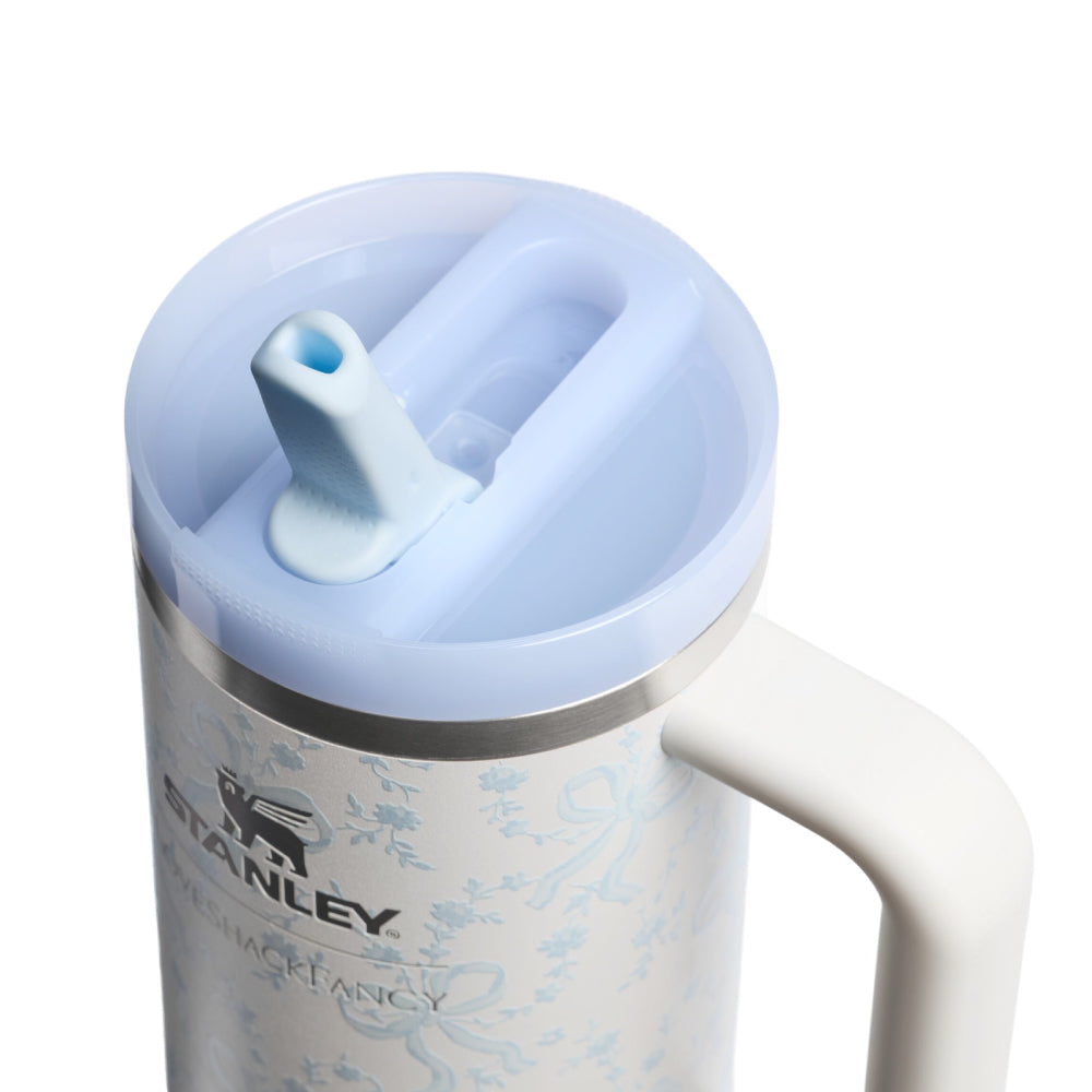 Stanley 1913 x LoveShackFancy 聯名系列 防漏吸管隨手杯 | 0.88L | 夢幻冰雪
