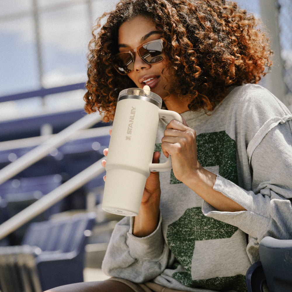 Quencher Protour 防漏吸管隨手杯 | 1.18L | 象牙白