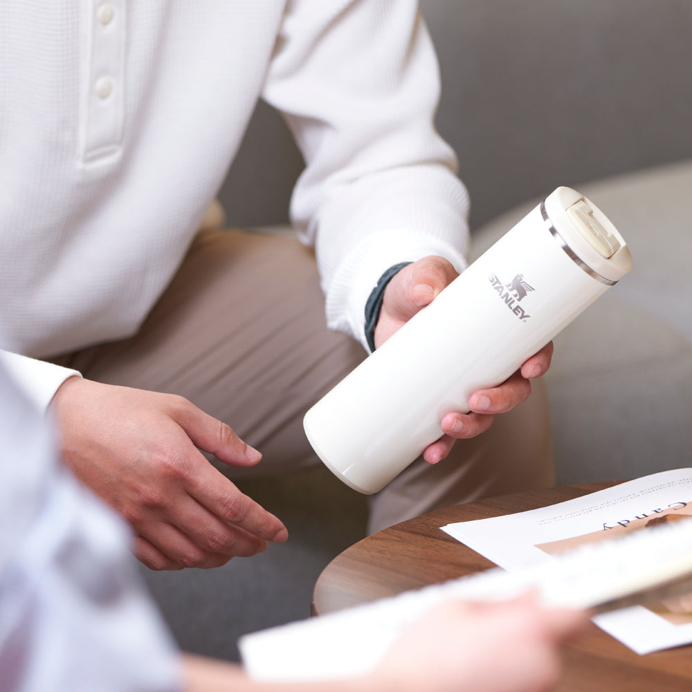 STANLEY 輕重力系列 Aerolight 翻蓋輕盈杯 |  0.47L | 光澤奶油白