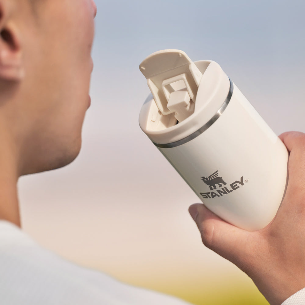 STANLEY 輕重力系列 Aerolight 翻蓋輕盈杯 |  0.47L | 光澤奶油白