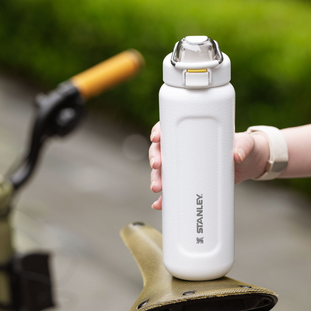 Wellspring 彈蓋提環水壺 | 0.7L | 錘紋白