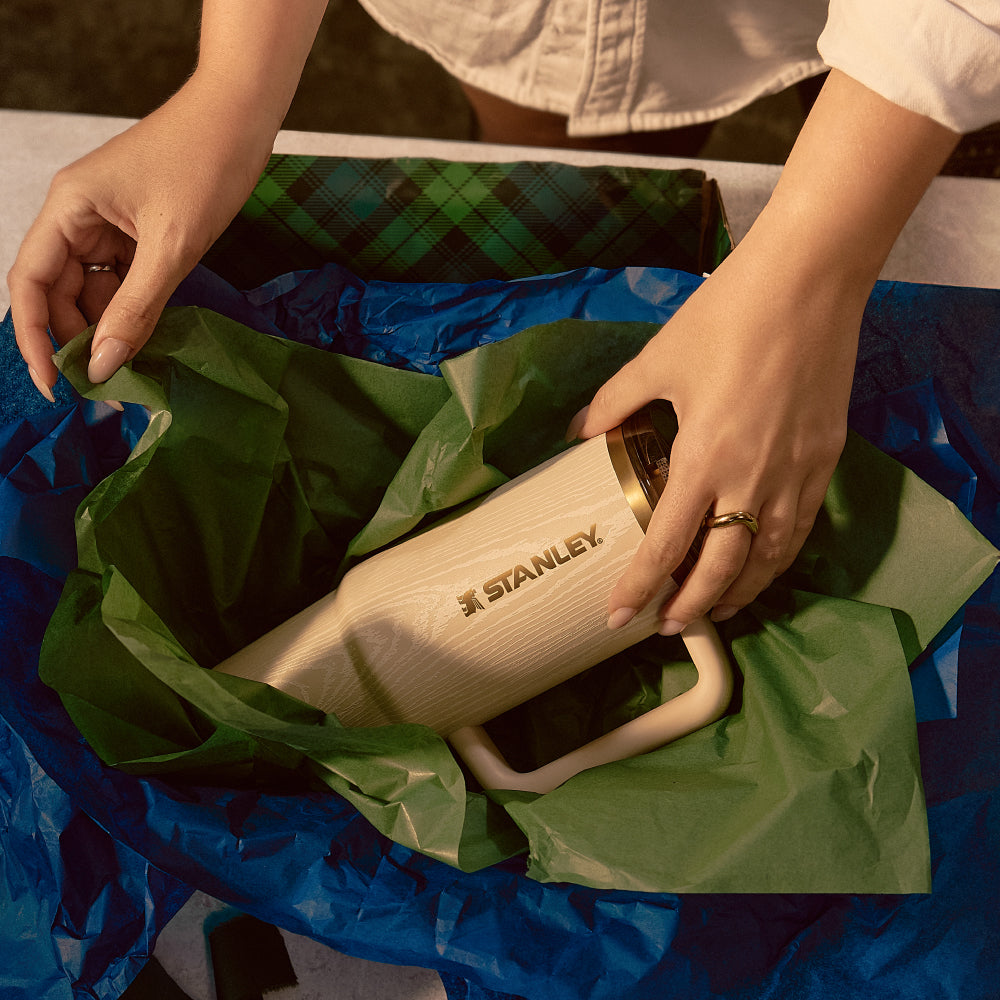 Quencher Protour 防漏吸管隨手杯 | 0.88L | Holiday冬日木屋(白)