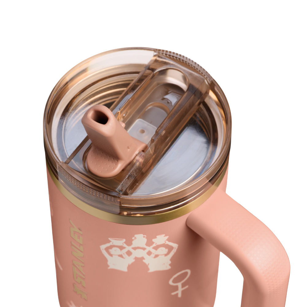 Stanley 1913 x Nest Collection 防漏吸管隨手杯 | 0.88L | 她的符號，她的故事